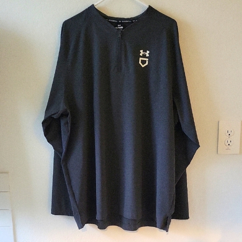 Under Armour Men's Dark Gray Long Sleeve Shirt